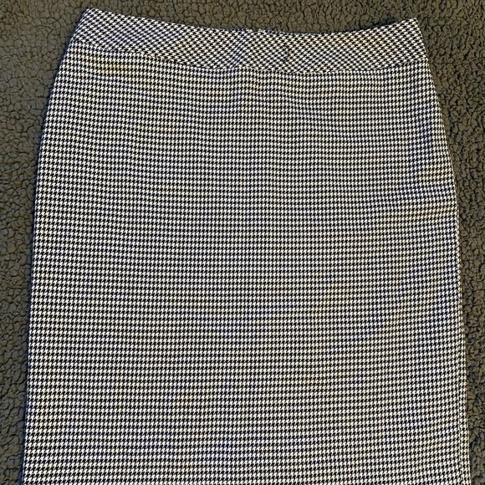 Alex Marie houndstooth size 10 pencil skirt